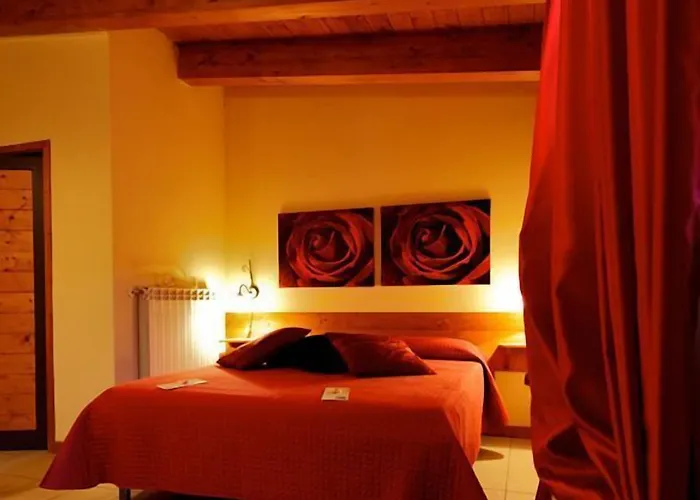 Valentino לינה וארוחת בוקר ולנצאנו