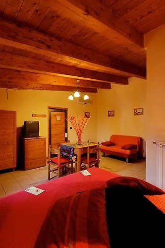 Valentino לינה וארוחת בוקר